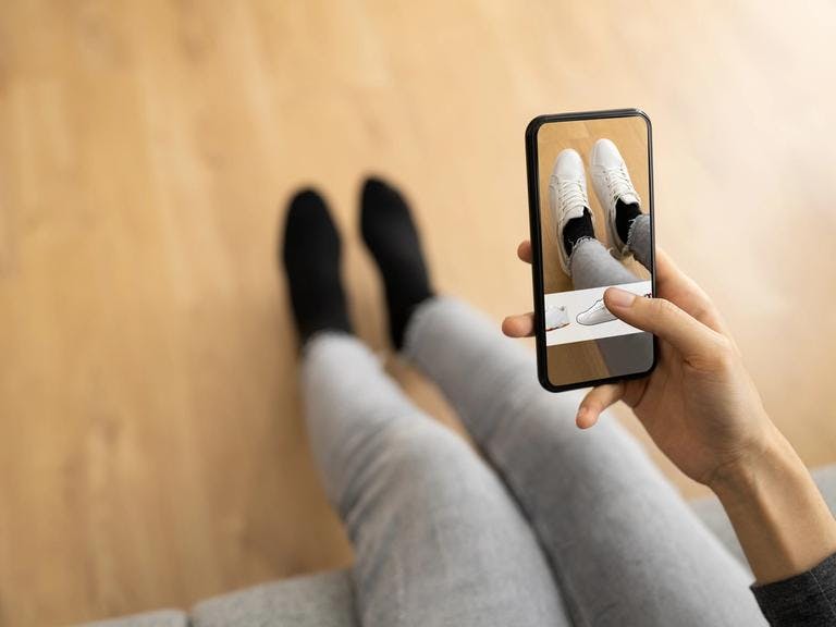 how ecommerce brands are using augmented reality.